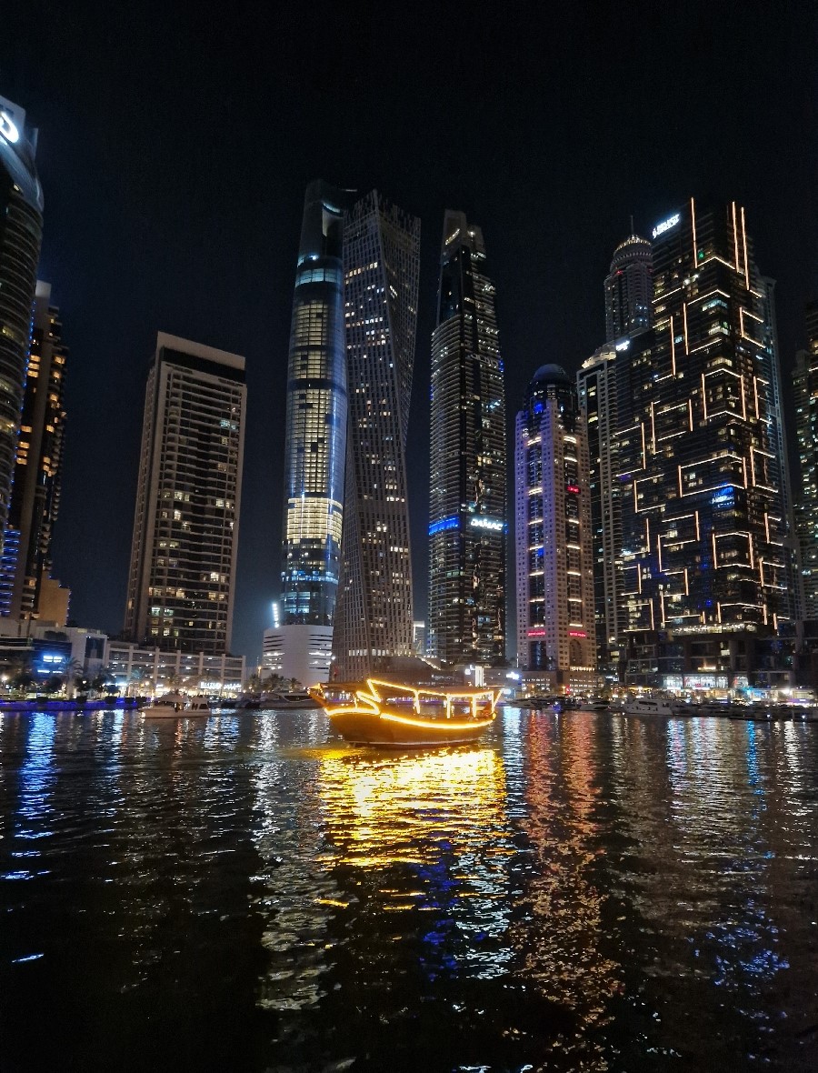 39 DUBAI Marina